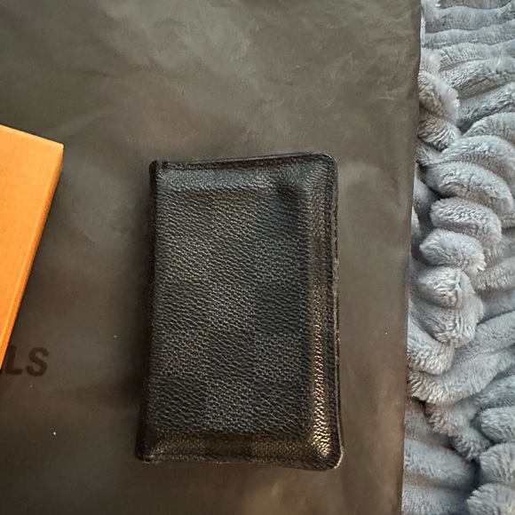 Authentic Used LV Wallet - Picture 2 of 7